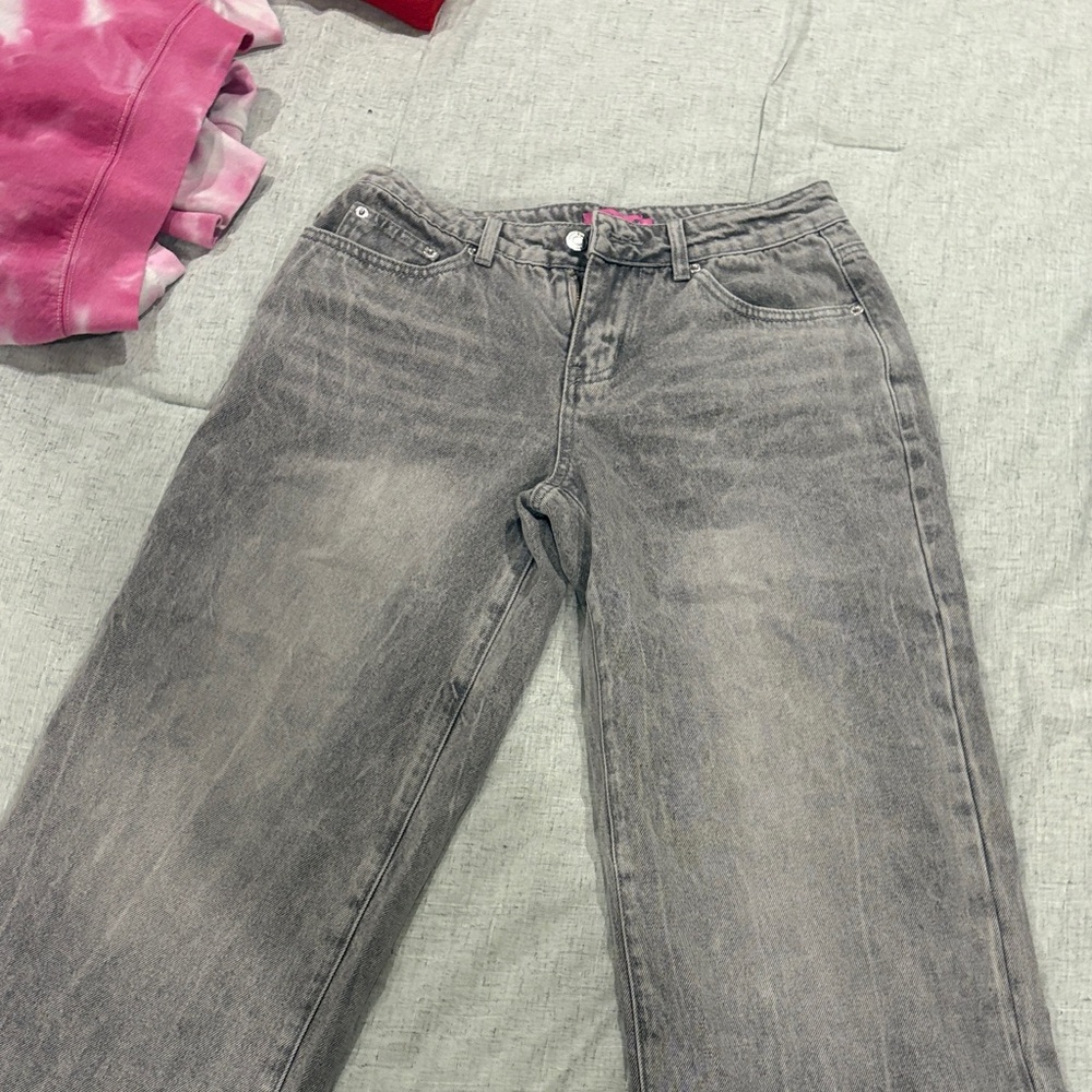 grey Women's Edikted mid rise jeans size small